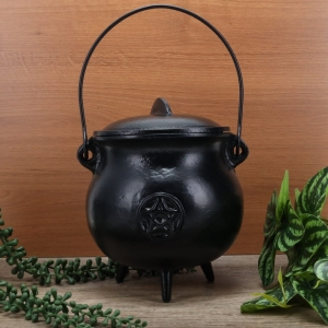 Cast Iron Cauldron 15cmx22cm